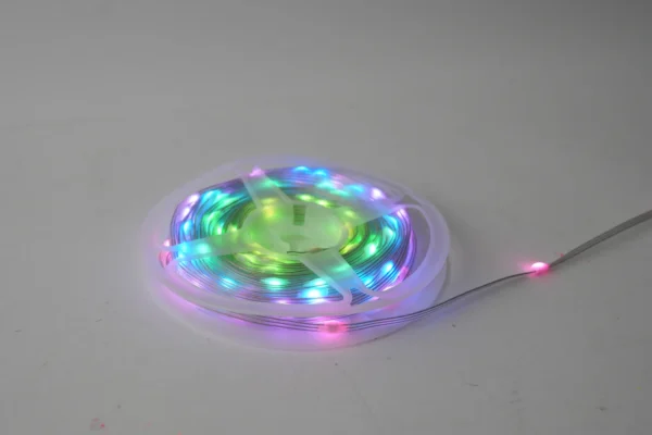 Bandă Led Rgb Rezistentă La Apă (10M) - imagine 2