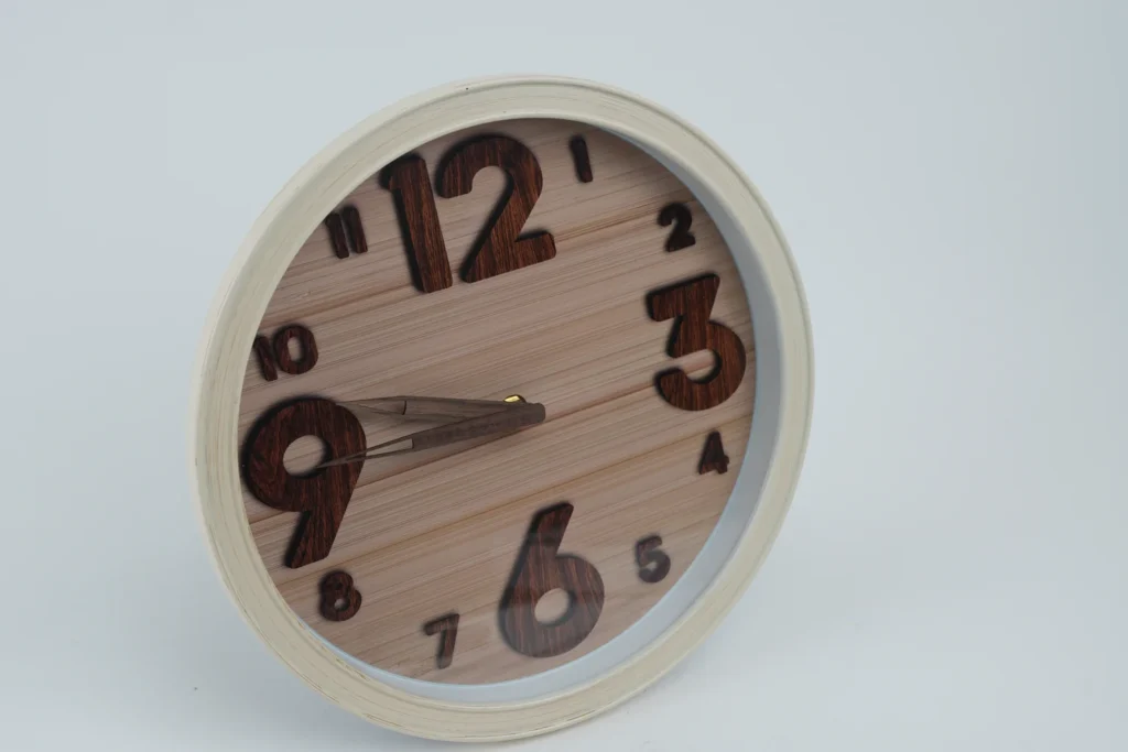 Ceas De Perete (Model Lemn, 30Cm)