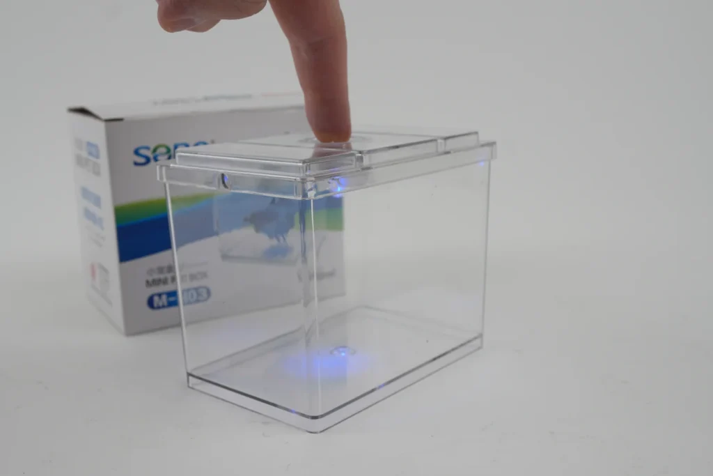 Mini Acvariu Cu Lumină Albastră