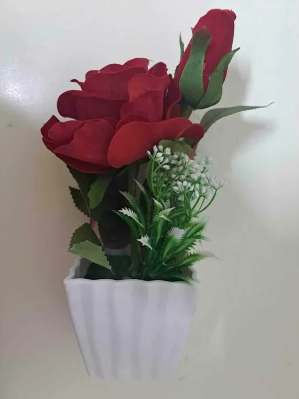 TRANDAFIRI DECORATIVI IN GHIVECI
